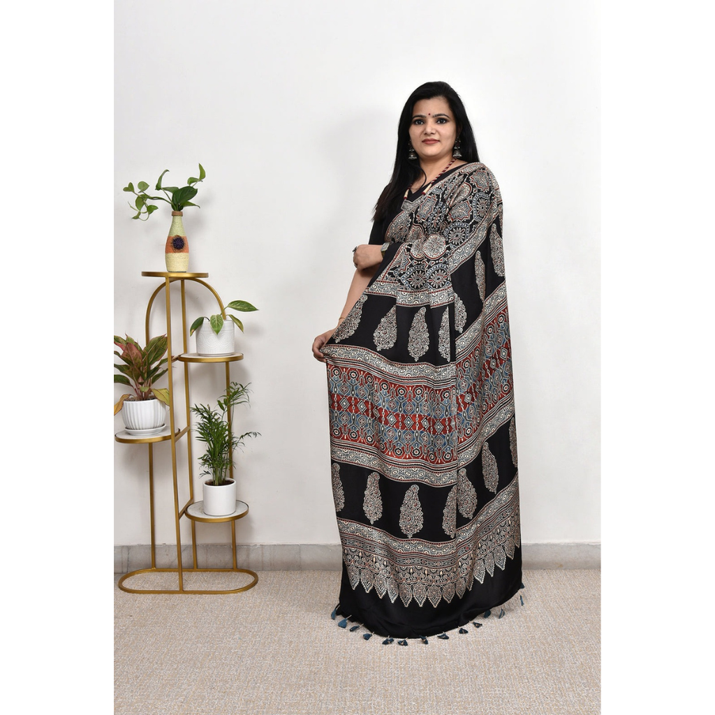 Super AJRAKH PrintTrending Saree