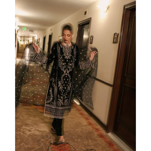 LC-1389 NEWLY LAUNCHED KURTI-PANT SET IN BEAUTIFUL VELVET