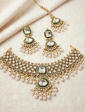 Regal Kundan Bridal Jewellery Set – Choker, Earrings & Maang Tikka